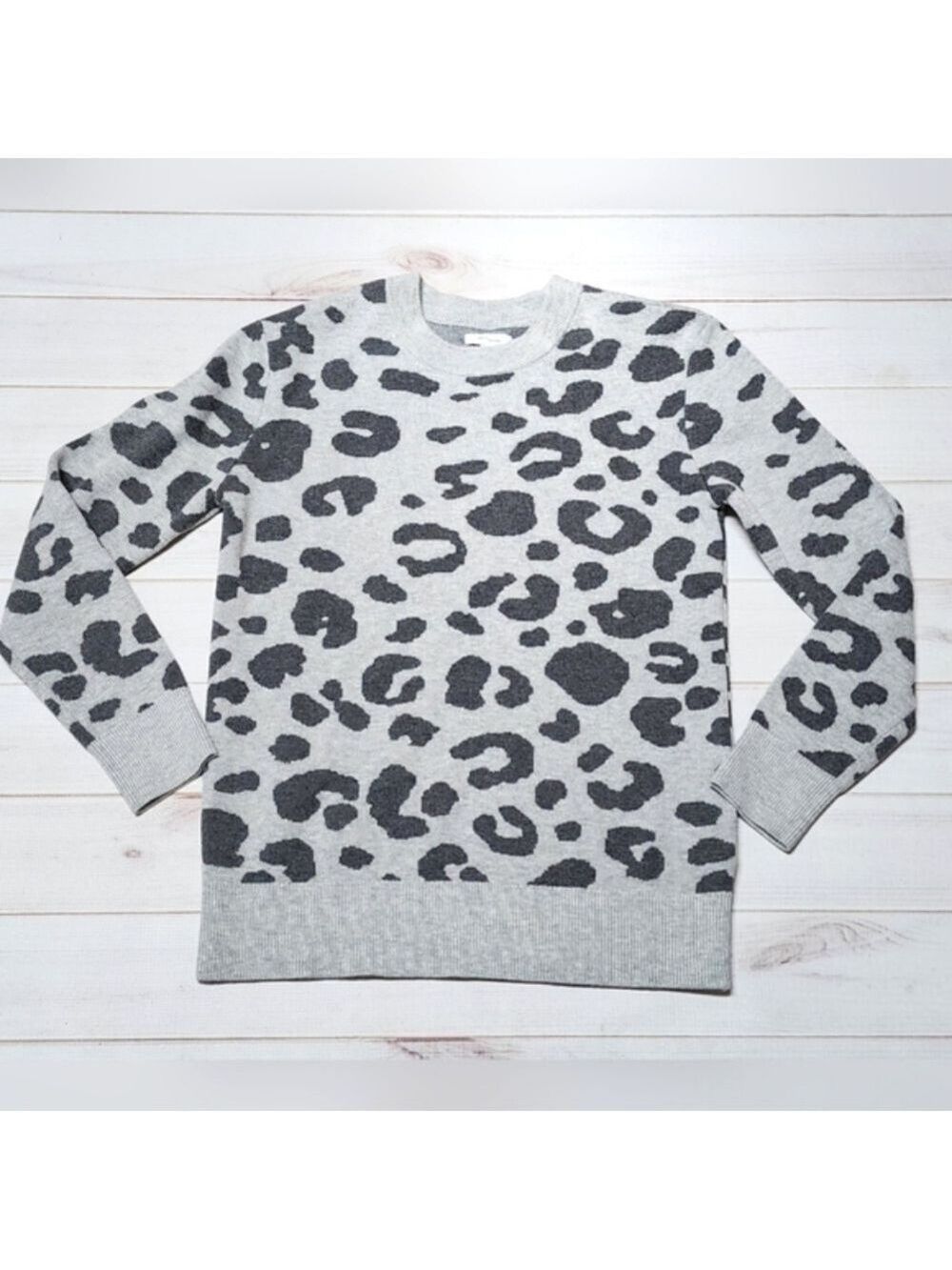 Daily Ritual Gray Leopard Print Sweater Size XS - New Without Tags